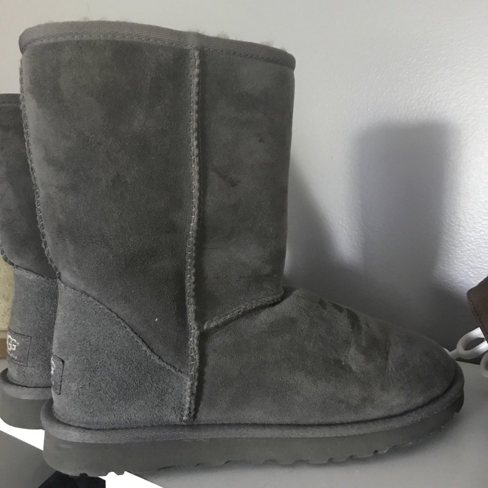 Uggs women’s size 7